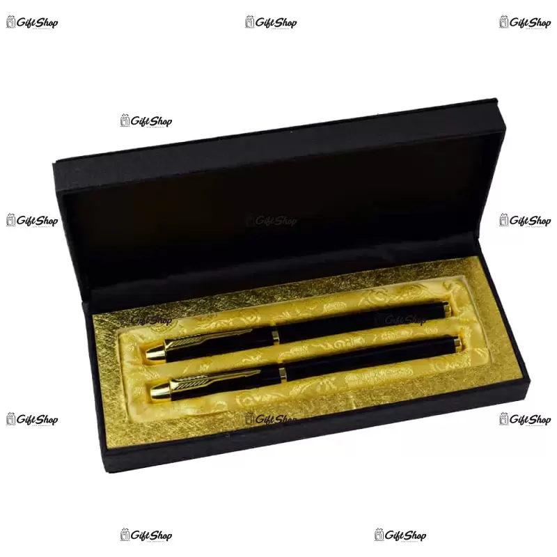Set cadou in cutie eleganta, pix si roller negru - se poate personaliza.
