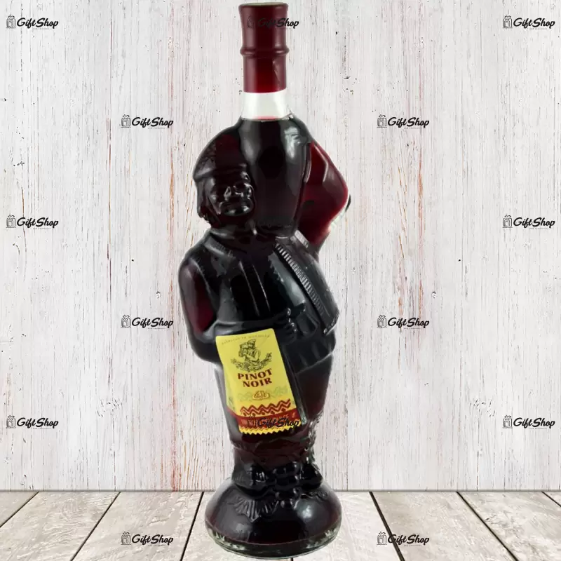 . sticla design taran cu vin rosu demidulce