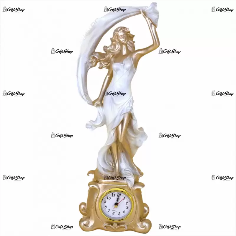 Statueta realizata din rasina cu ceas incorporat d