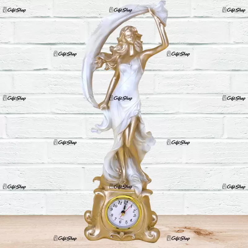 Statueta realizata din rasina cu ceas incorporat d
