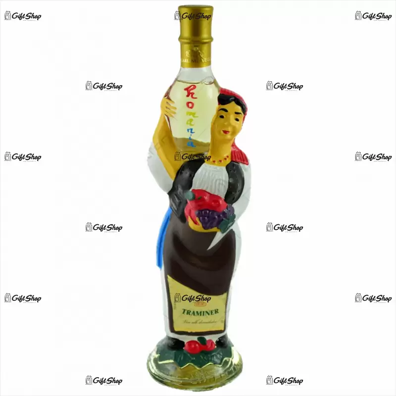 Sticla cu vin in forma de femeie. imbracata in port popular romanesc – Muscat Carling