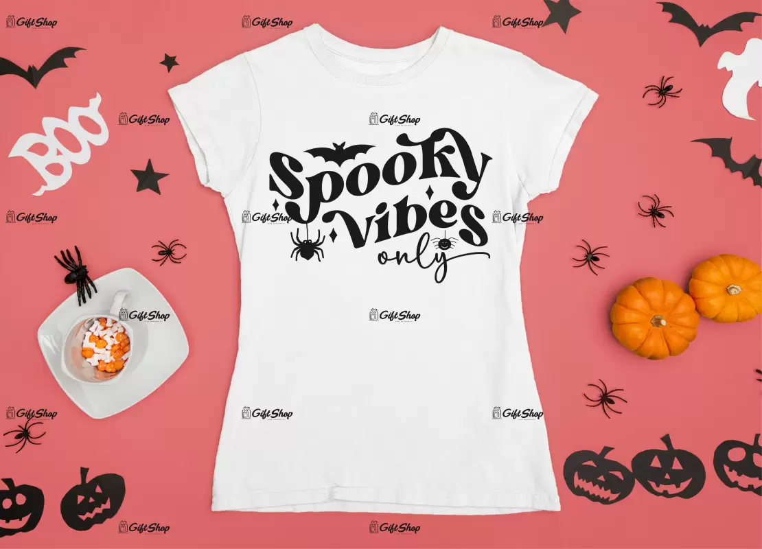 Spooky vibes only, tricou cu mesaj