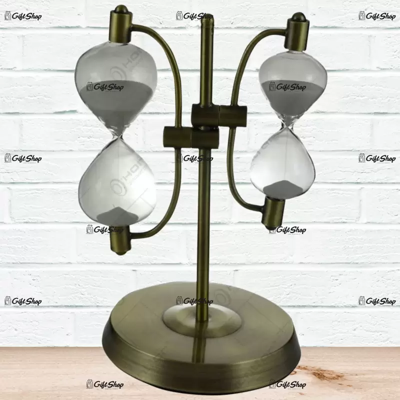 Decoratiune cu doua clepsidre realizata din alama