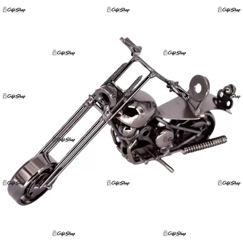 Motocicleta din metal, model mica b