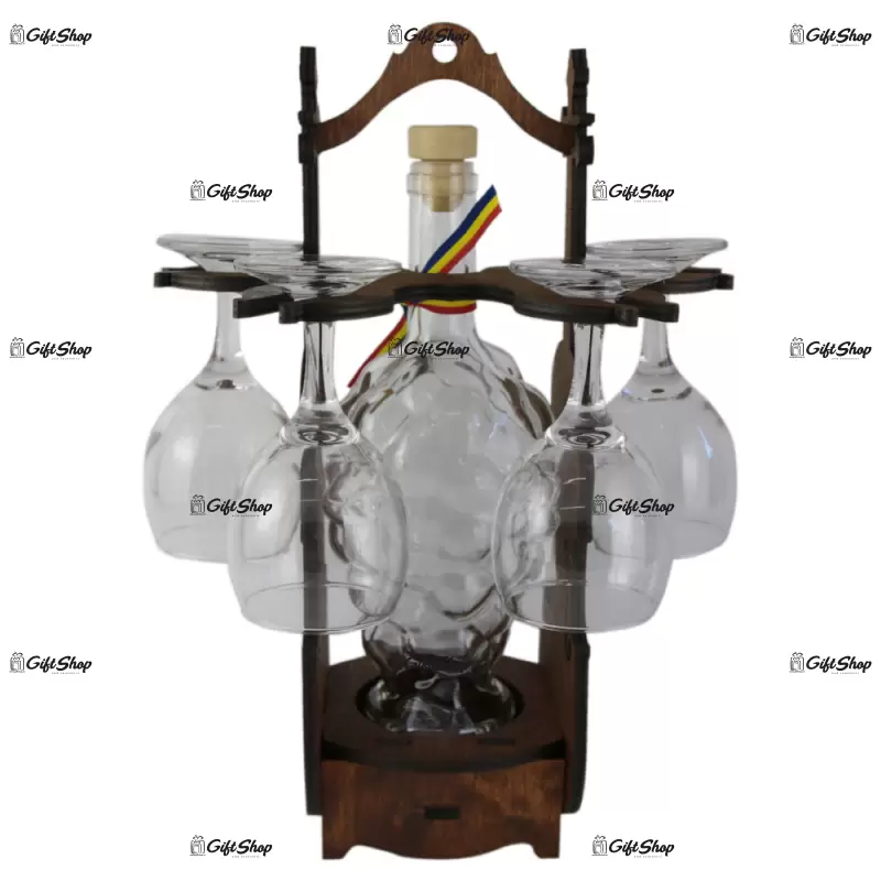 Suport lemn in forma de vioara din cu o sticla si 4 pahare