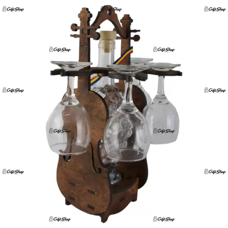 Suport lemn in forma de vioara din cu o sticla si 4 pahare