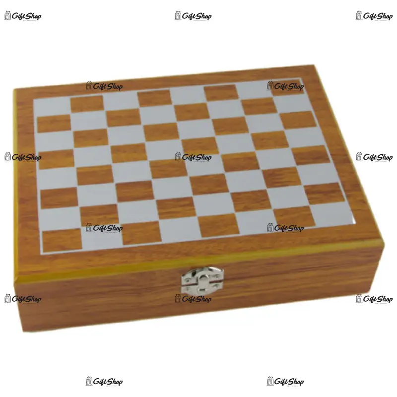 Set cadou sah pentru barbati cu plosca, 2 pahare, palnie, briceag