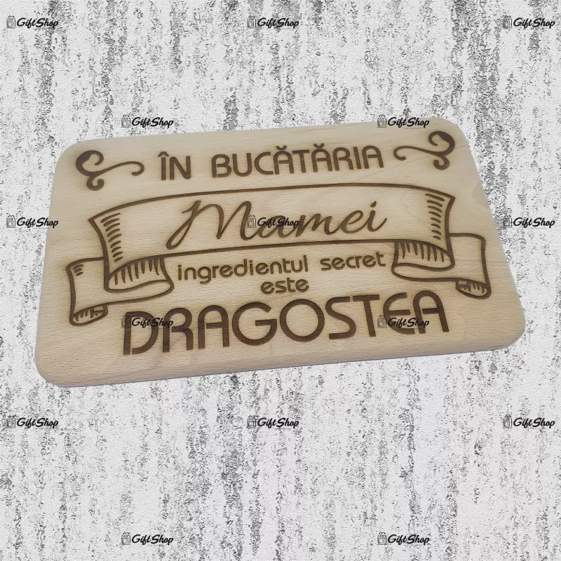 In bucataria mamei igredientul secret este dragostea, blat din lemn cu mesaj