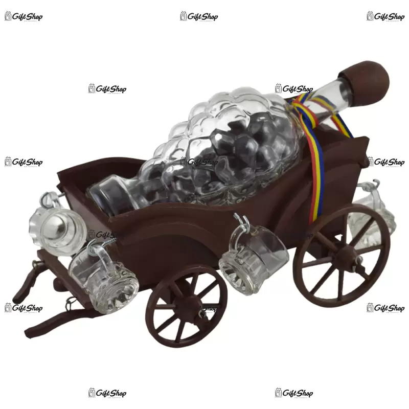 Suport lemn cu sticla si pahare de tuica in forma de caleasca