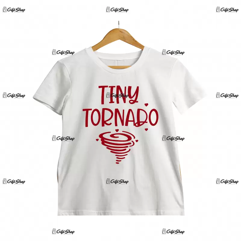 Tiny tornado, tricou cu mesaj