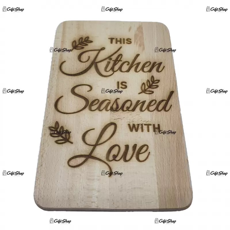 This kitchen is seasoned with love, blat din lemn cu mesaj