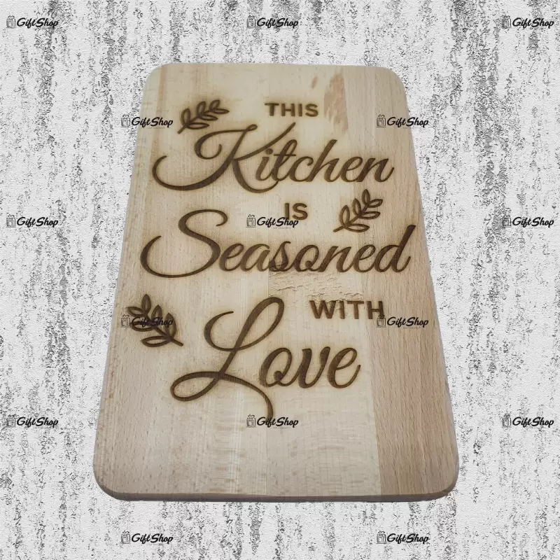 This kitchen is seasoned with love, blat din lemn cu mesaj