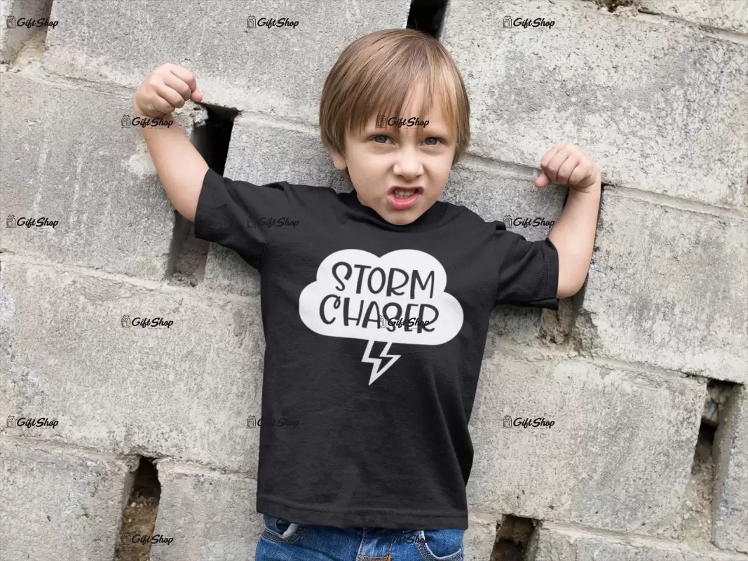 Storm chaser, tricou cu mesaj