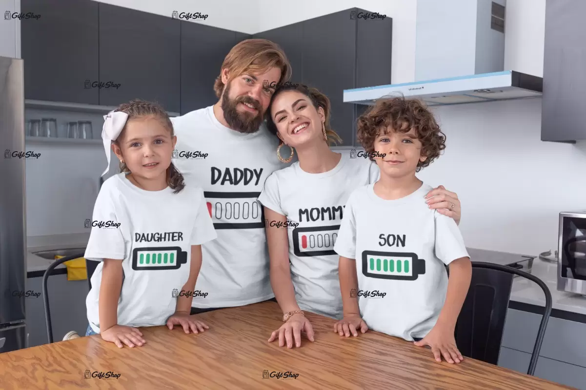 Battery family, set 4 tricouri cu mesaje