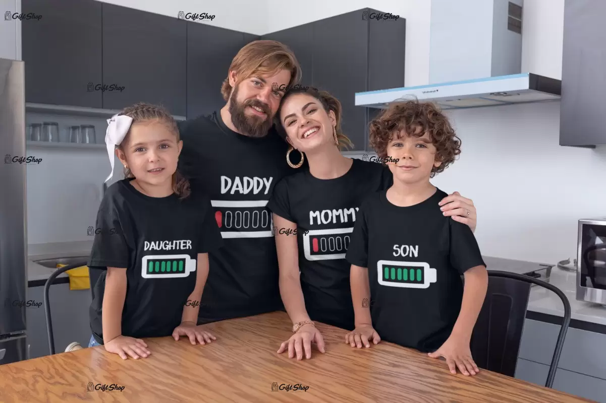 Battery family, set 4 tricouri cu mesaje