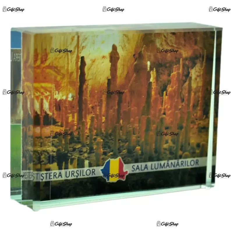 Obiect decorativ realizat din sticla – design pestera ursilor e