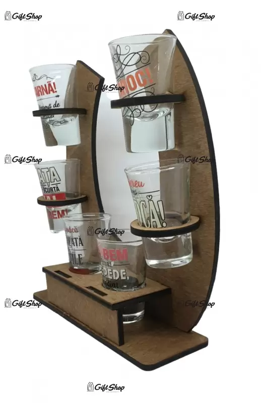 Suport din lemn in forma de potcoava cu pahare haioase tip shout b