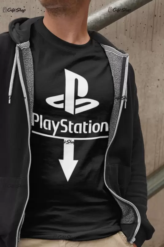 Play station, tricou cu mesaj