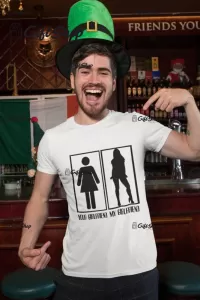 Your girlfriend my girlfriend, tricou cu mesaj