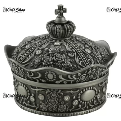 Caseta bijuterii din metal in forma de coroana cu capac si ornament de cruce pe varf