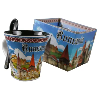 Cana din ceramica suvenir cu lingurita negru, castele romania, vlad tepes, 90 ml, cu cutie decorativa