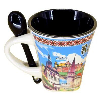 Cana din ceramica suvenir cu lingurita negru, castele romania, vlad tepes, 90 ml, cu cutie decorativa