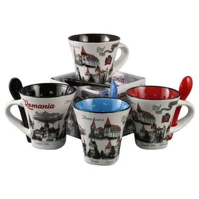 Cana din ceramica suvenir cu lingurita negru, castele romania, 90 ml, cu cutie decorativa, model 382351