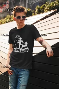 Game over, tricou cu mesaj b.
