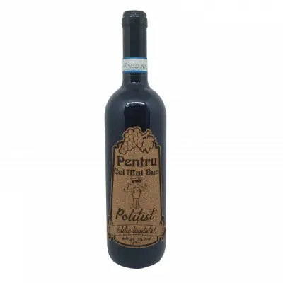 Pentru cel mai bun politist, eticheta pluta cu mesaj