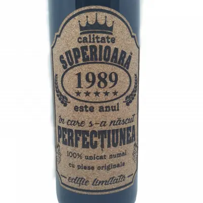 1989 este anul in care s-a nascut perfectiunea, eticheta pluta cu mesaj