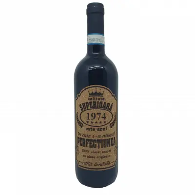 1974 este anul in care s-a nascut perfectiunea, eticheta pluta cu mesaj