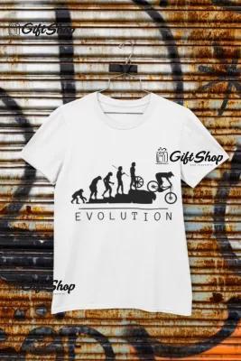 Evolution, tricou cu mesaj