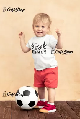 Tiny but mighty, tricou cu mesaj
