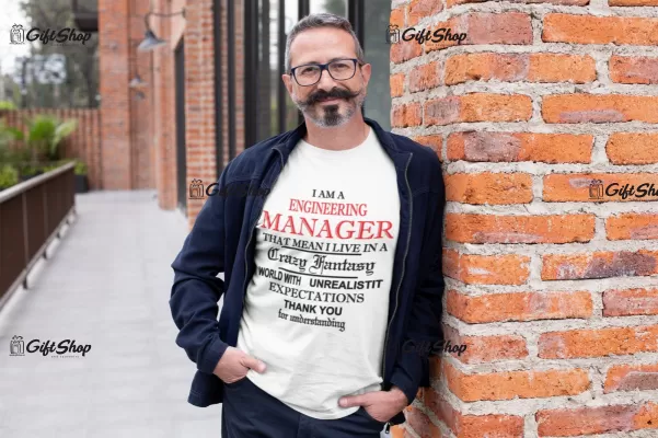 I am a engineering manager, tricou cu mesaj