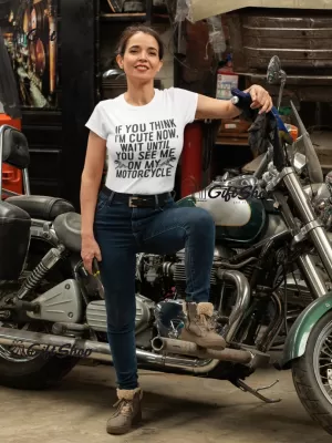 If you think..., tricou cu mesaj
